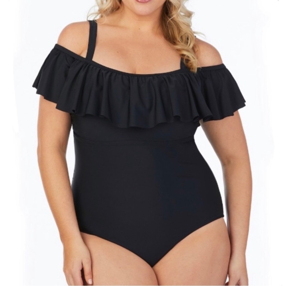 Raisins Curve Tortuga One Piece Black Swimsuit 20W